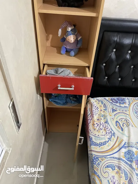 تخت بدون الخزانة
