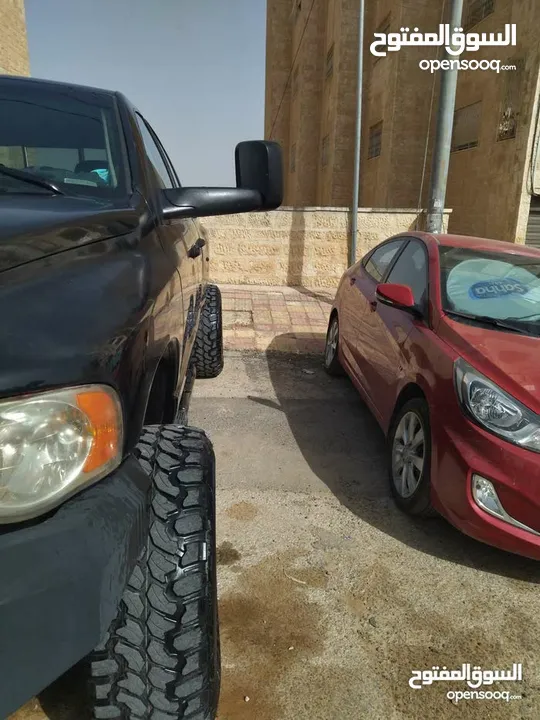 dodge ram 4X4 hemi 5700 model 2003