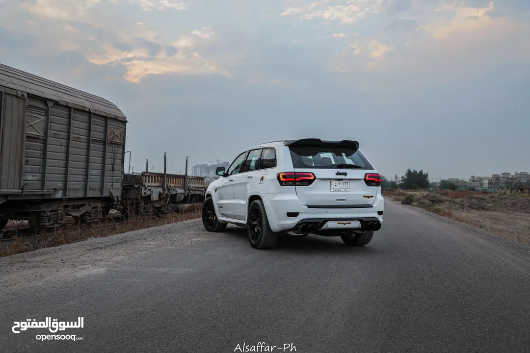 Jeep trackhawk