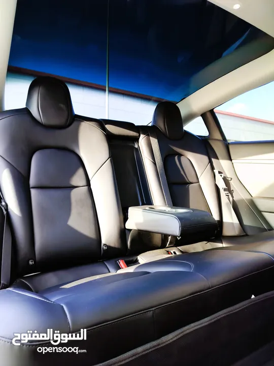 تيسلا 2022 model 3 بحالة الوكالة فحص كامل اوتوسكور +B لون مميز في الحرة للبيع بسعر لقطة ومحرووووق