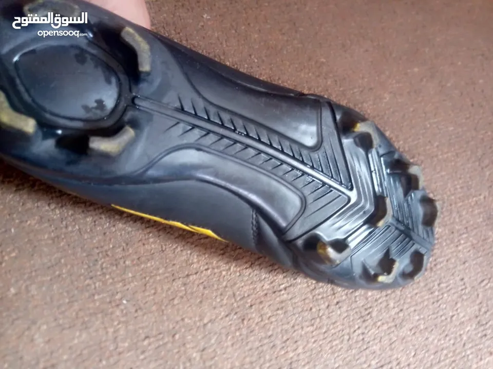 بوط رياضه بحال الوكاله للبيع