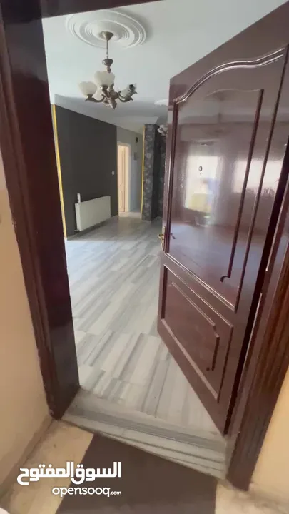 شقة فارغه للبيع منطقة البيادر