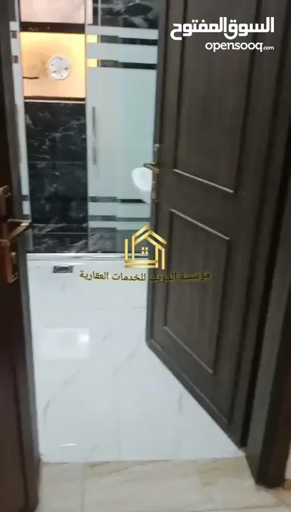 شقة فارغة - المدينة الرياضية - 3نوم 1ماستر - 210م - مطلة - قريبة من الخدمات