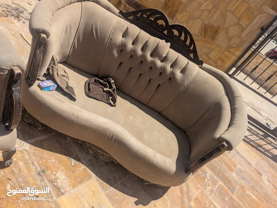 كنب للبيع 10 دنانير