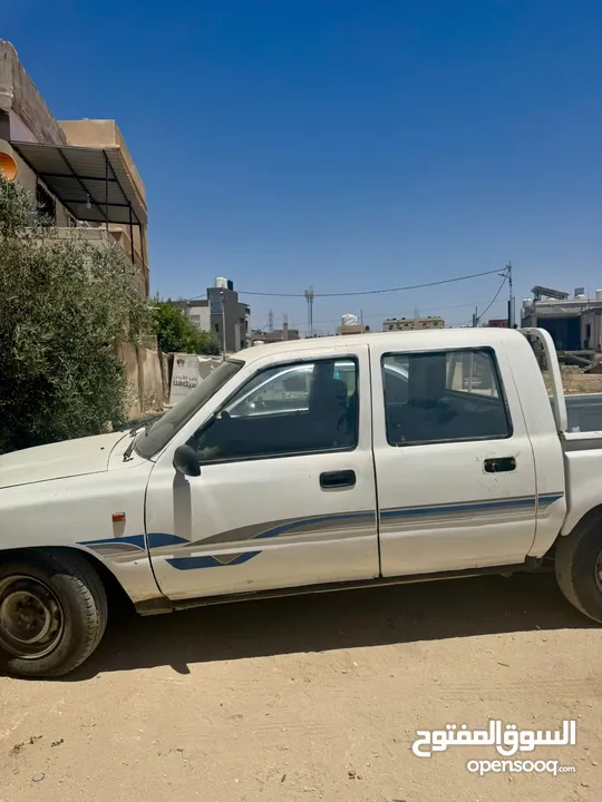 تويوتا كورولا كوم