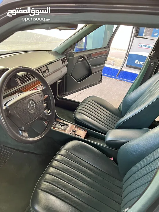 مرسيدس 300SEL