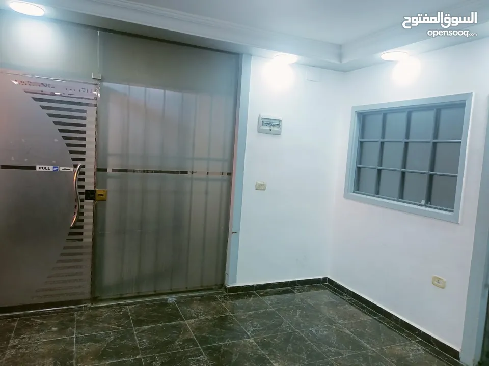 معرض و مكاتب تجارية للايجار