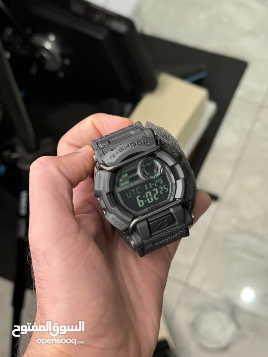 ساعات كاسيو جيشوك شبه جديده كامل المرفقات ارخص من سعر المستعمل المعروض Casio G-Shock full set cheap