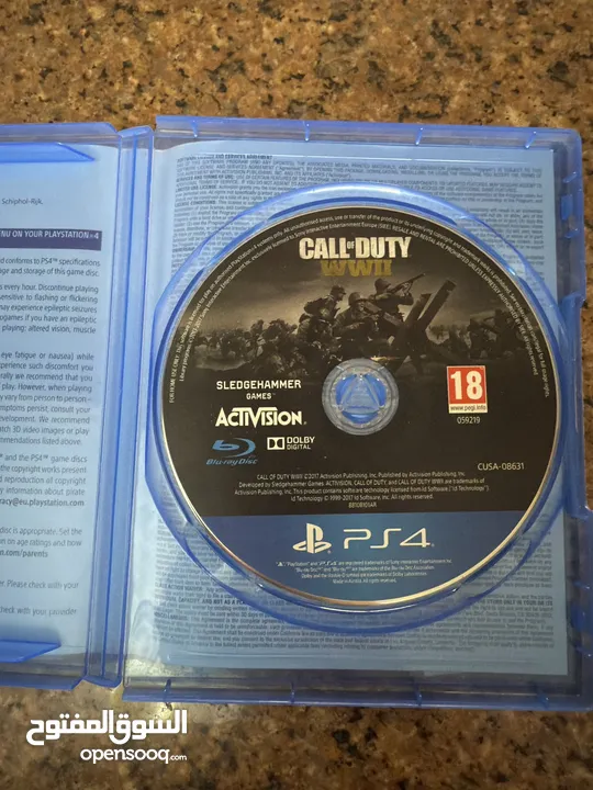 Ps4 500g بلايستيشن 4 و ثلاث ايدين اصليات شغالة 100٪؜ مع كامل اسلاكها