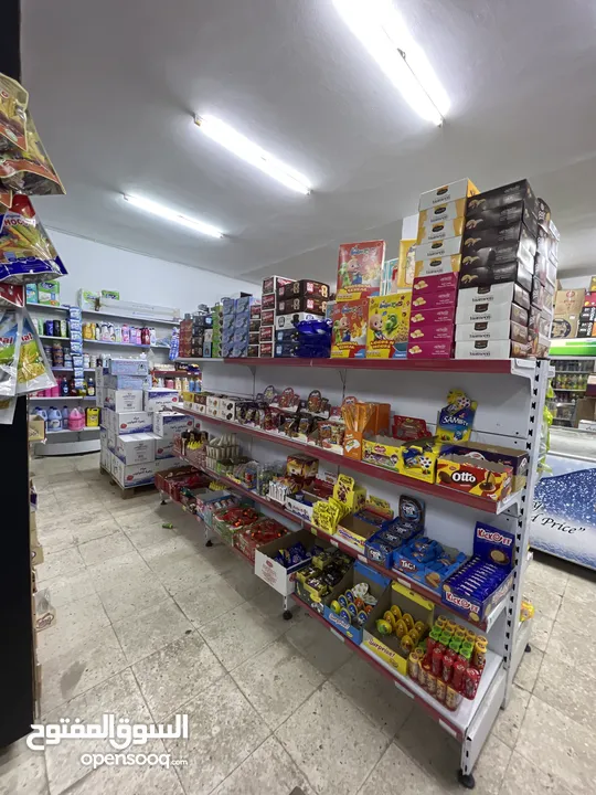سوبر ماركت  دكان ثلاث مخازن مجهز بالكامل