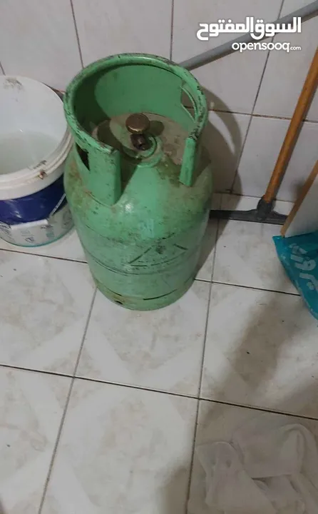 خمس جرار غاز