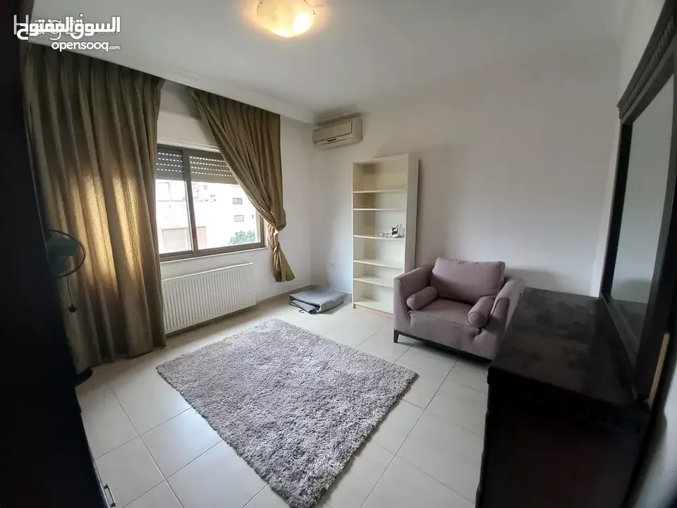 شقة مفروش للايجار في الشميساني  بالقرب من سفارة البحرين ( Property 18353 ) سنوي فقط