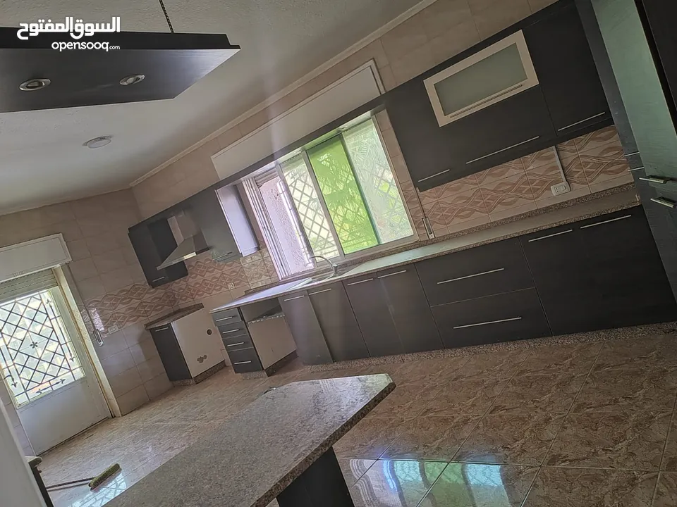 فيلا مستقلة مميزة للبيع بالسابع منطقة الكوزمو -الرقم المرجعي 12052