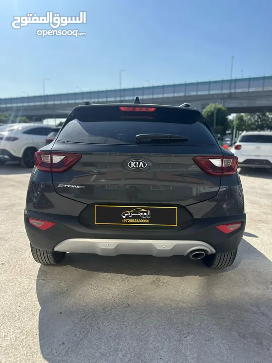 KIA STONIC 2020 فل إضافات بدون فتحة سقف