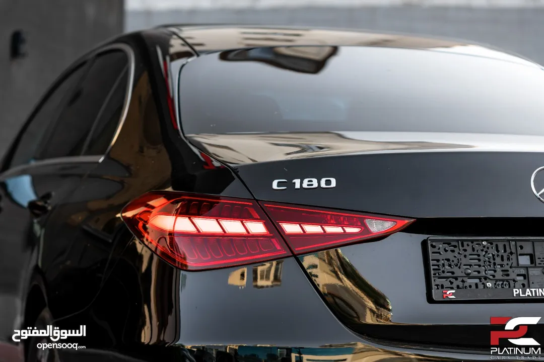 2024 Mercedes C180 – فتحة سقف – وارد المانيا للبيع