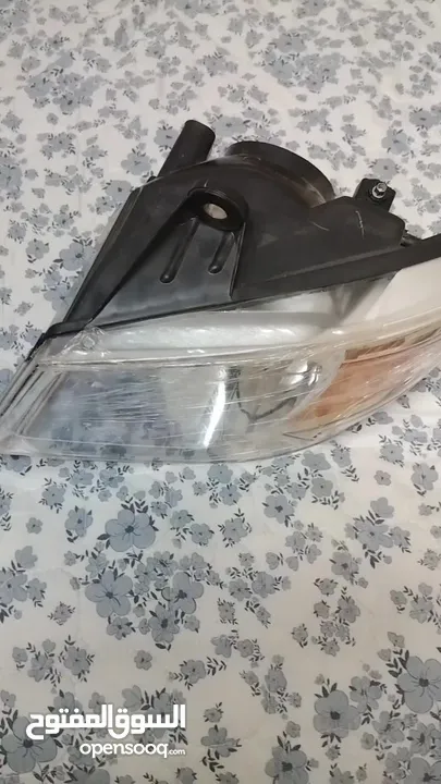ضوء سياره أمريكي دودج جراند كرفان