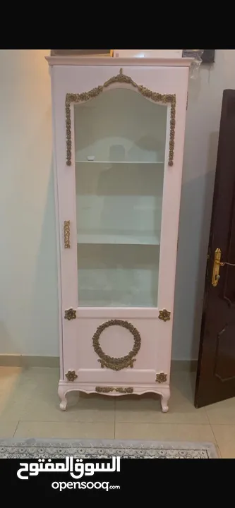 للبيع مجموعة طاولات