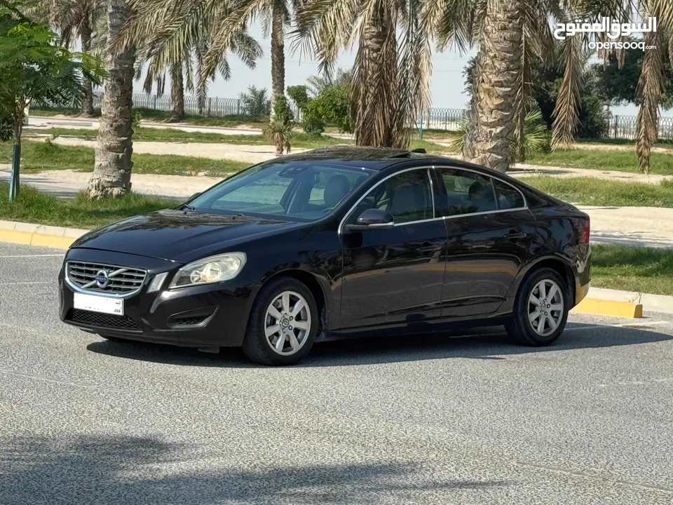 Volvo S60 T6 / 2011 (Black)