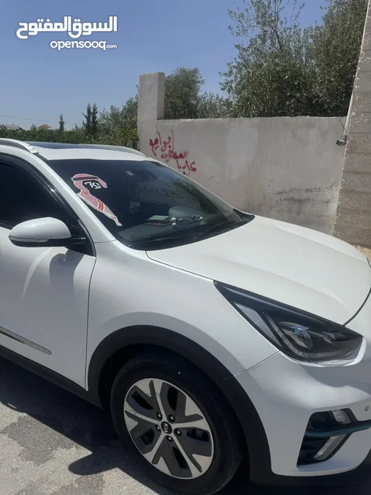 للبيع  Kia nero ev 2021  السيارة فل كامل مع فتحة ..............................