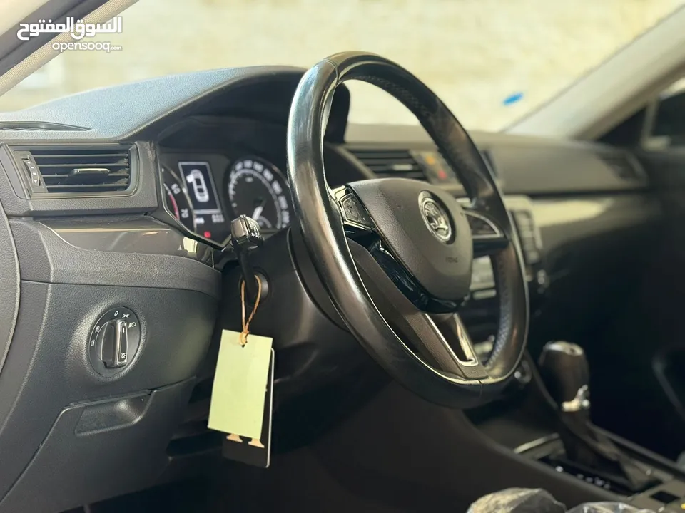 سكودا سوبيرب موديل2020 وترخيص 2019 فحص ممتاز ولا غرام بويه  مطور 1500 بنزين