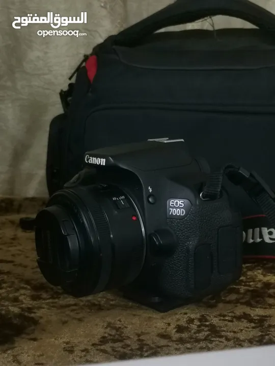للبيع: كاميرا Canon 700D بحال الوكالة مع عدسات ومعدات تصوير احترافية بسعر خياليييي