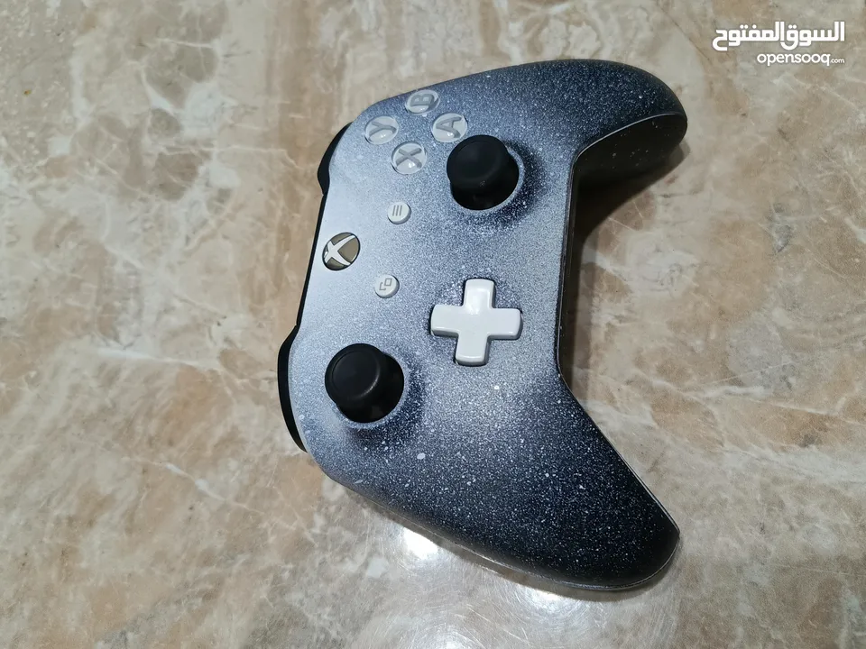 Xbox one s controller بحالة الوكالة