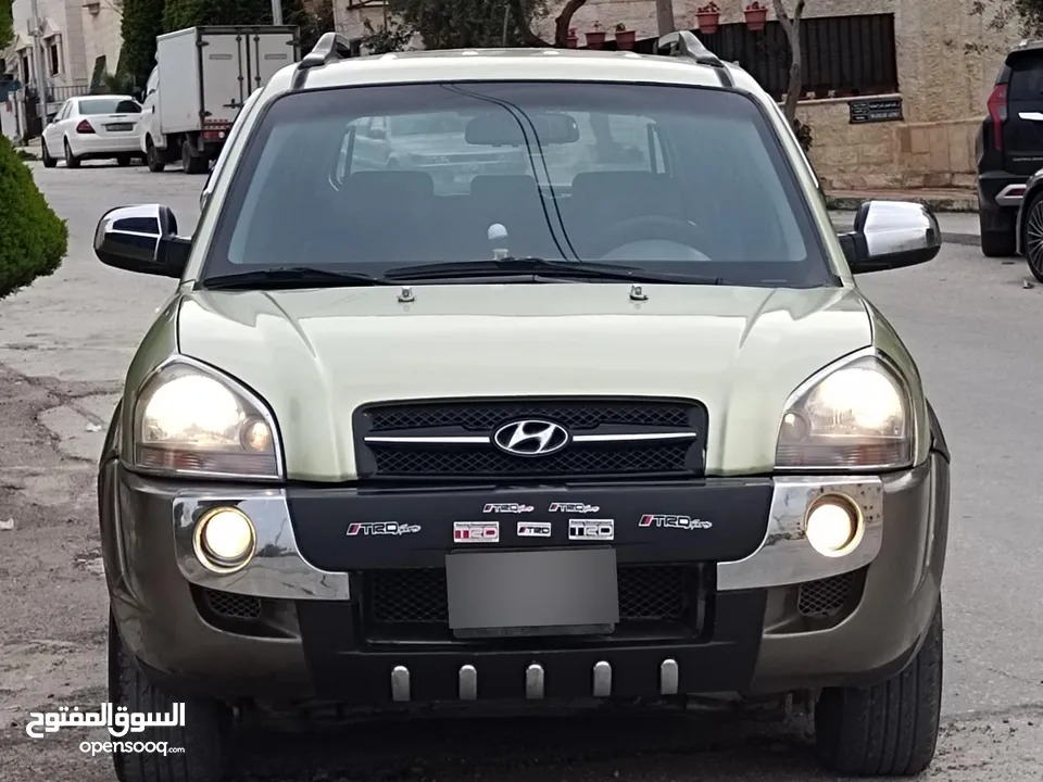 هونداي توسان 4x4 اوتوماتيك 2005 توب نظافة بسعرررر مميززز محرك 2000cc قوي واقتصادي ما شاء الله