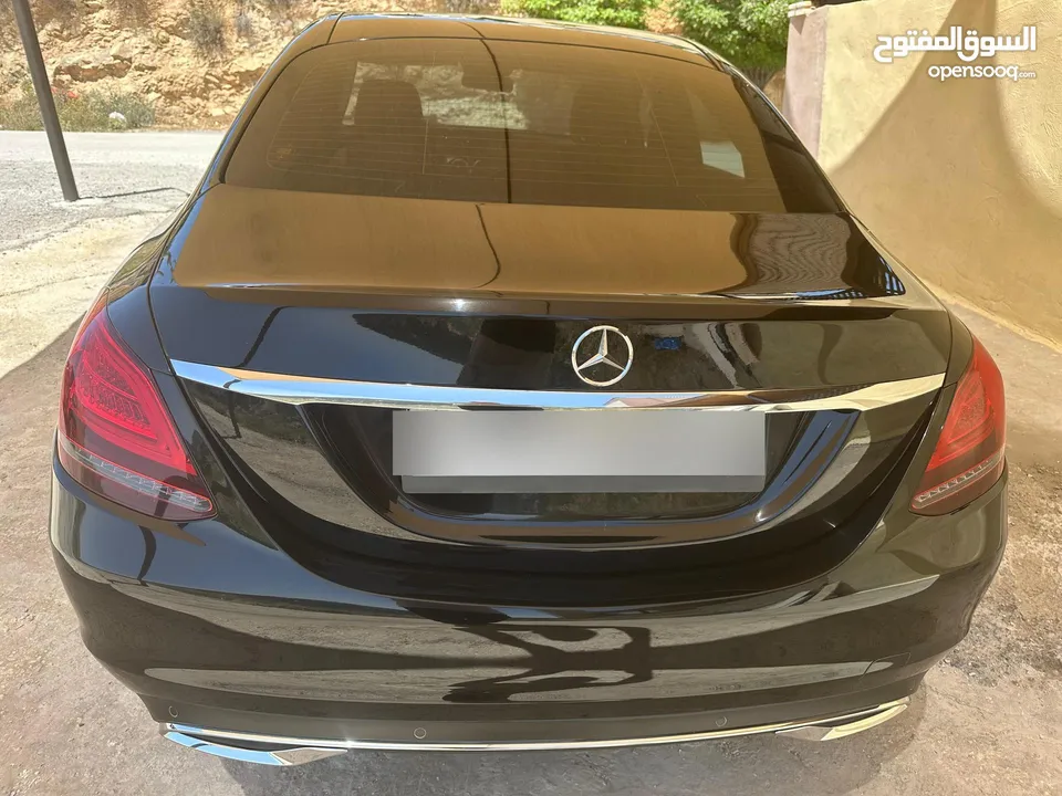 مرسيدس C200 2019 بحالة ممتازة