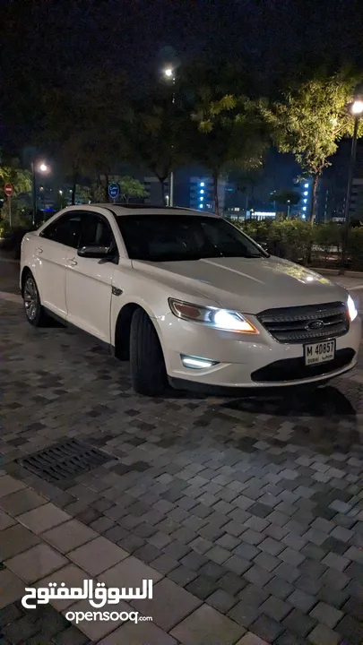 Ford Taurus 2011