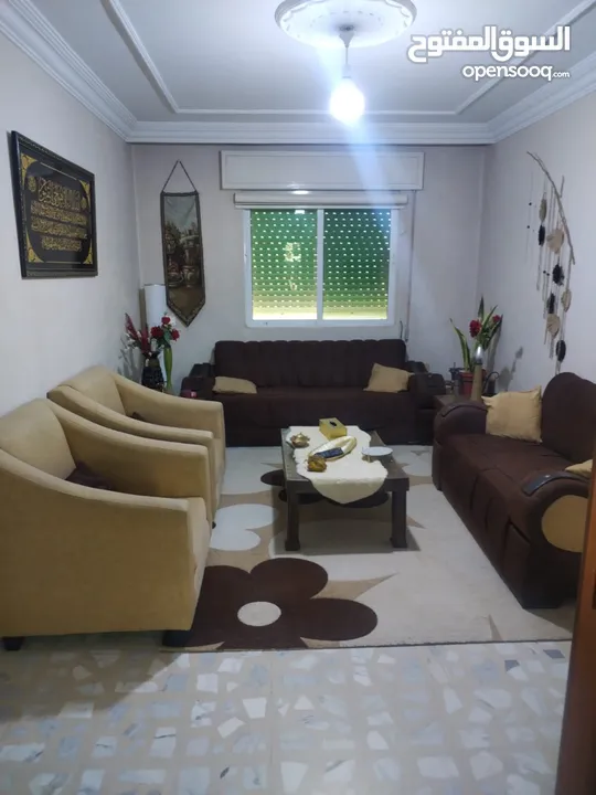 لقطة لقطة تم تنزيل السعر الى35.000 بسبب السفر  شقة للبيع الهاشمي الشمالي خلف حلويات العنبتاوي مباشرة
