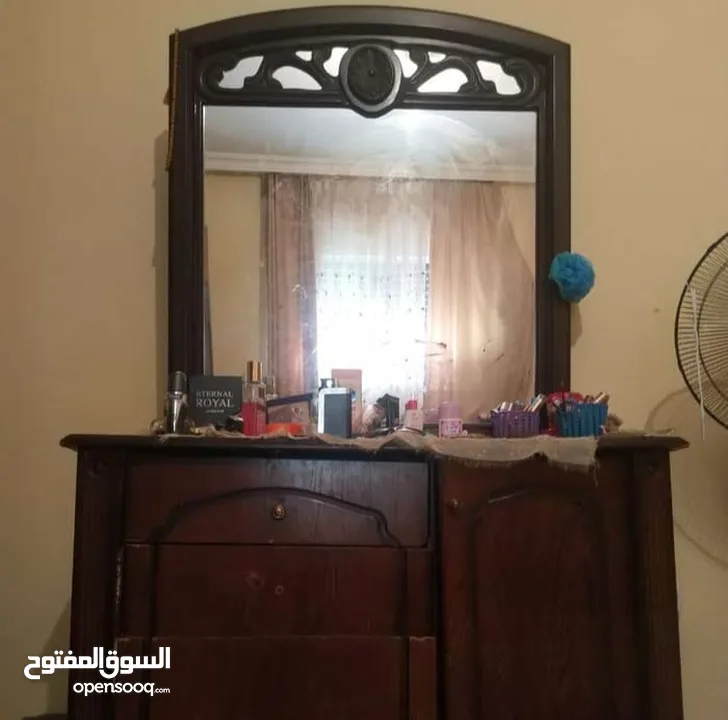 غرفة نوم للبيع بحالة جيدة  بدون فرشة