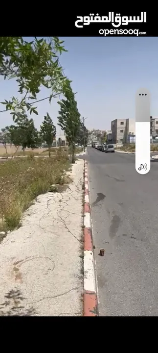 ارض للبيع ع سارع الارسال  ثاني قطعه عن الشارع