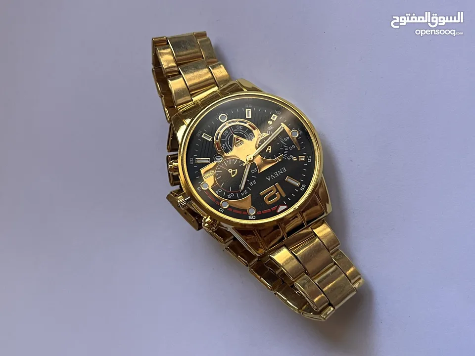 ساعات راقية وبسيطة بالالوان الذهبي والاسود - simple & luxury watchs (gold and black)