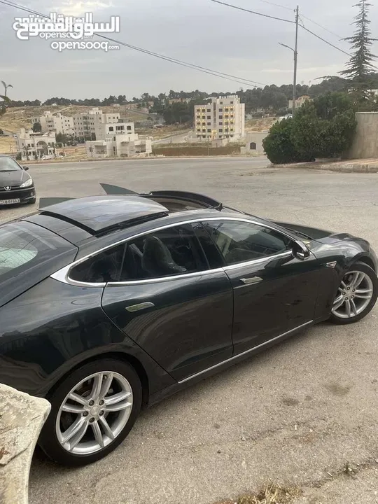 Tesla  S85 2013 محولة 2017 للبيع او للبدل