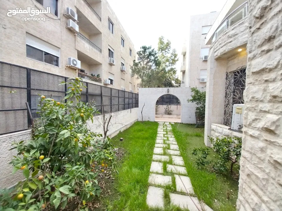 فيلا مفروشة للإيجار 920م2 ( Property 18794 ) سنوي فقط