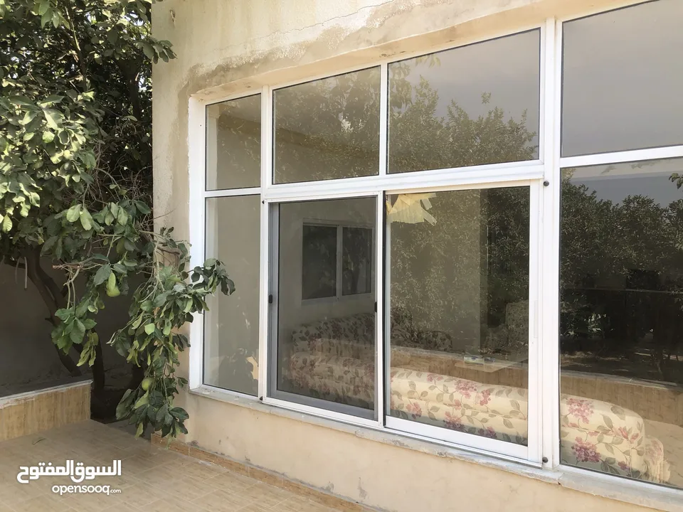 شاليه مساحة 800م منطقة الروضة قابل للبدل