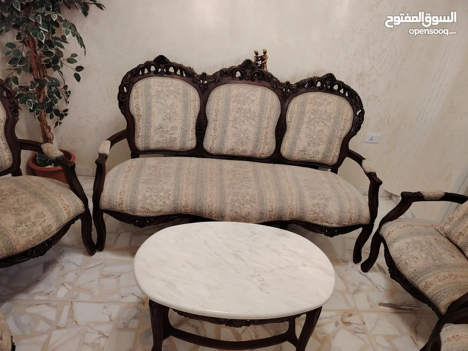طقم جلوس موديل كلاسيك خشب زان حفر