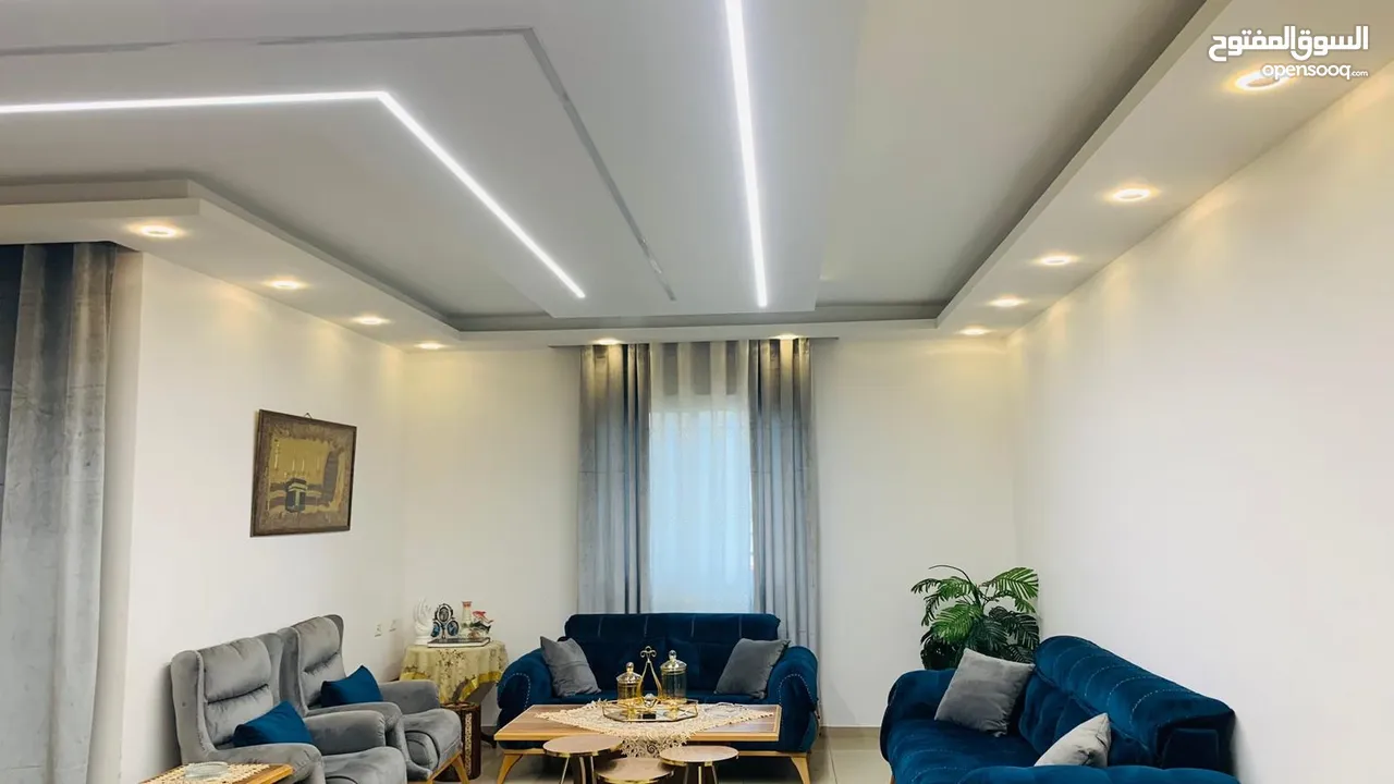 شقه للبيع قرب عين منجد قيادة الشرطه