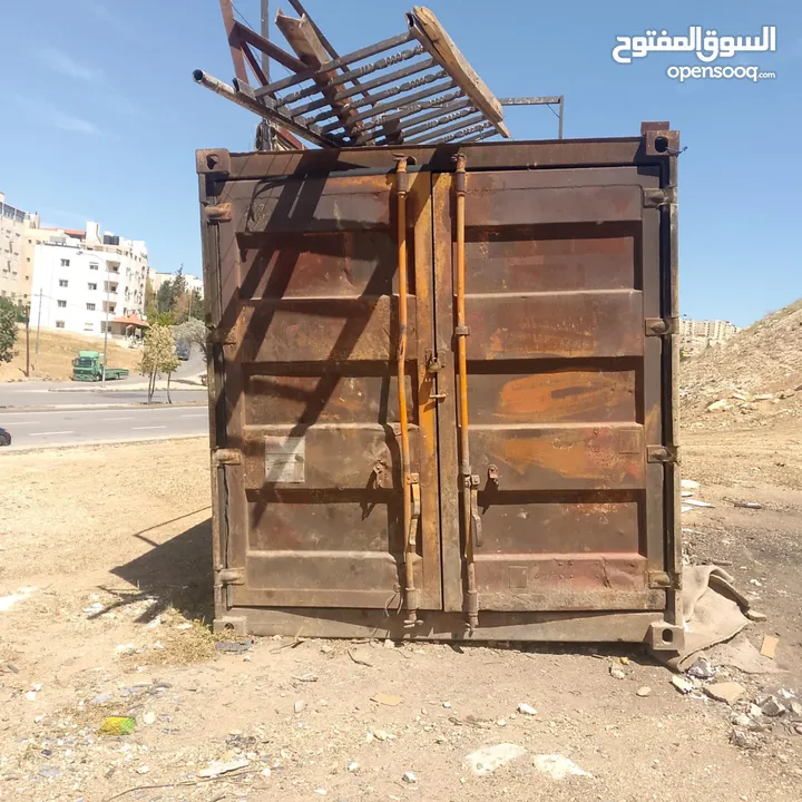 حاويه 20 قدم 6متر بحاجه الى دهان فقط