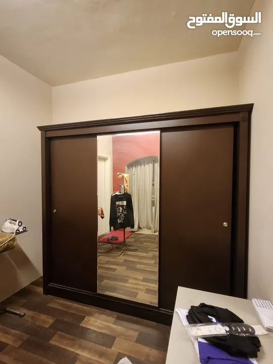 bedroom 3 door sliding closet