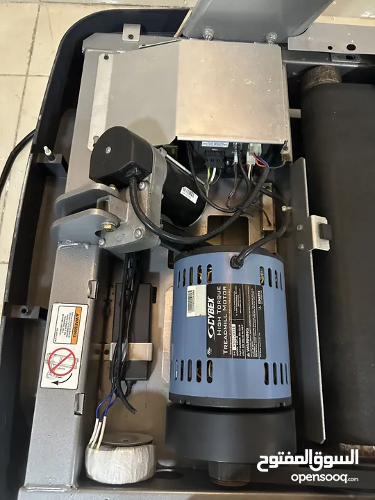 جهاز تريدميل Cybex770T شبه جديد استخدام شهرين فقط بسعر مغري