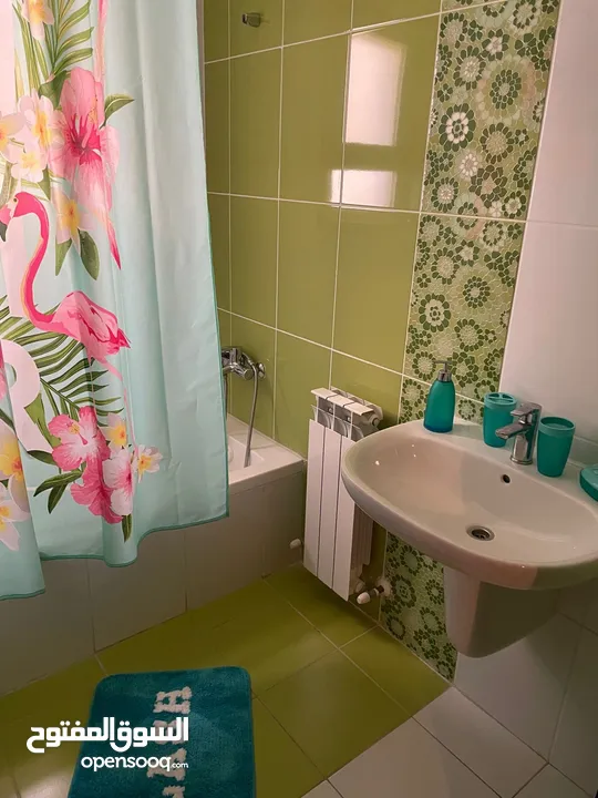 شقة فاخرة للإيجار روابي