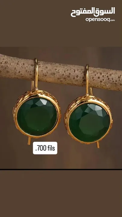 Ladies assorted accessories excellent quality and in affordable price . Amazing collections