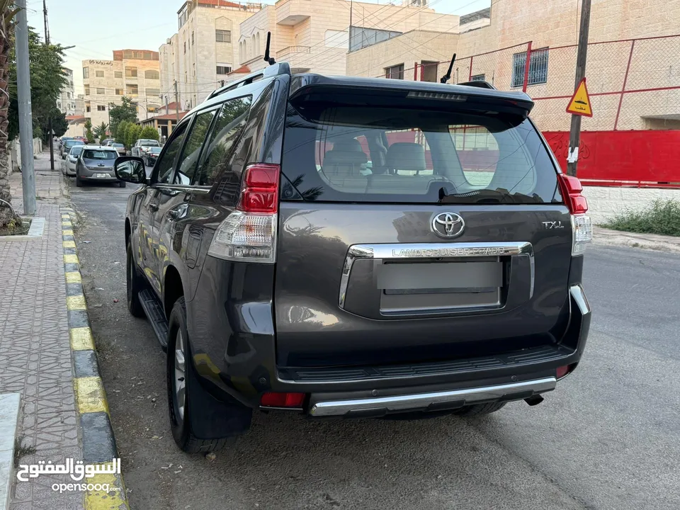 Toyota Prado 2013 Fully loaded 7 Jayed  1 owner  7 seats 4000 cc 4x4 Sunroof  Leather seats heated