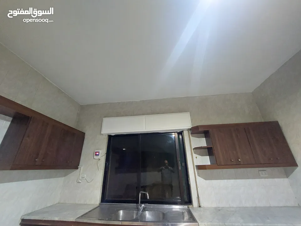 شقة فارغة للايجار في الجبيهة