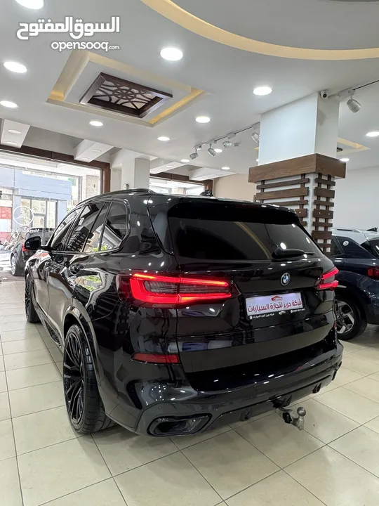 BMW X5 2022 متور 3000 بنزين وكهرباء  إضافات فل الفل