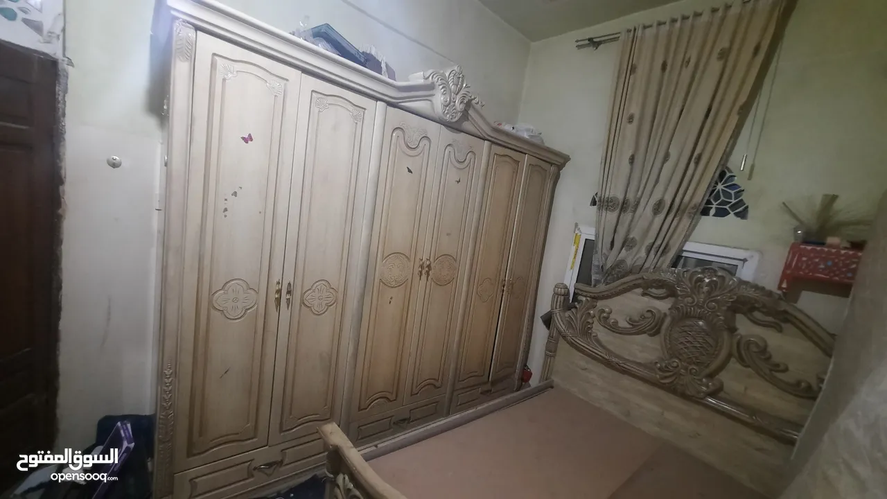 غرفة نوم كاملة نظيفة للبيع