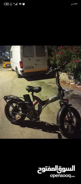 بسكليت كهربا شبه مستعمل مع خوذه هديه