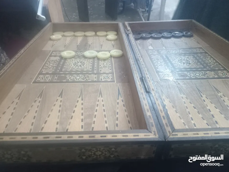 طاولة زهر تحفة للبيع مع شطرنج بنفس ا المستعجل