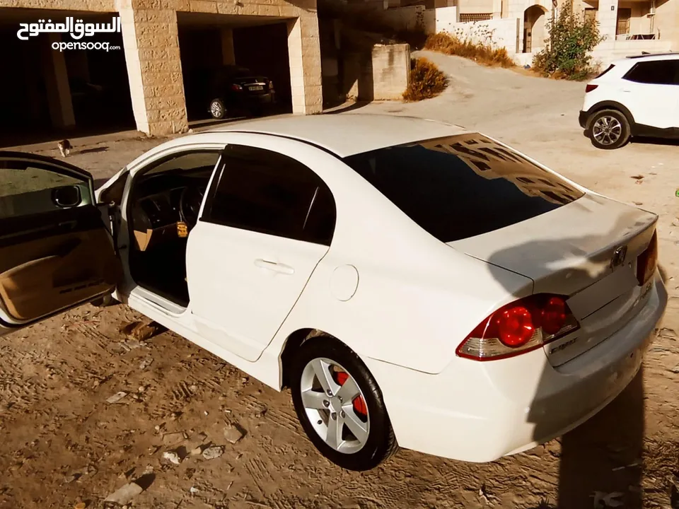 هوندا سيفك بحالة ممتازة جدا